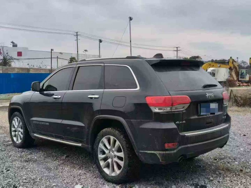 岳阳18年Jeep大切诺基8