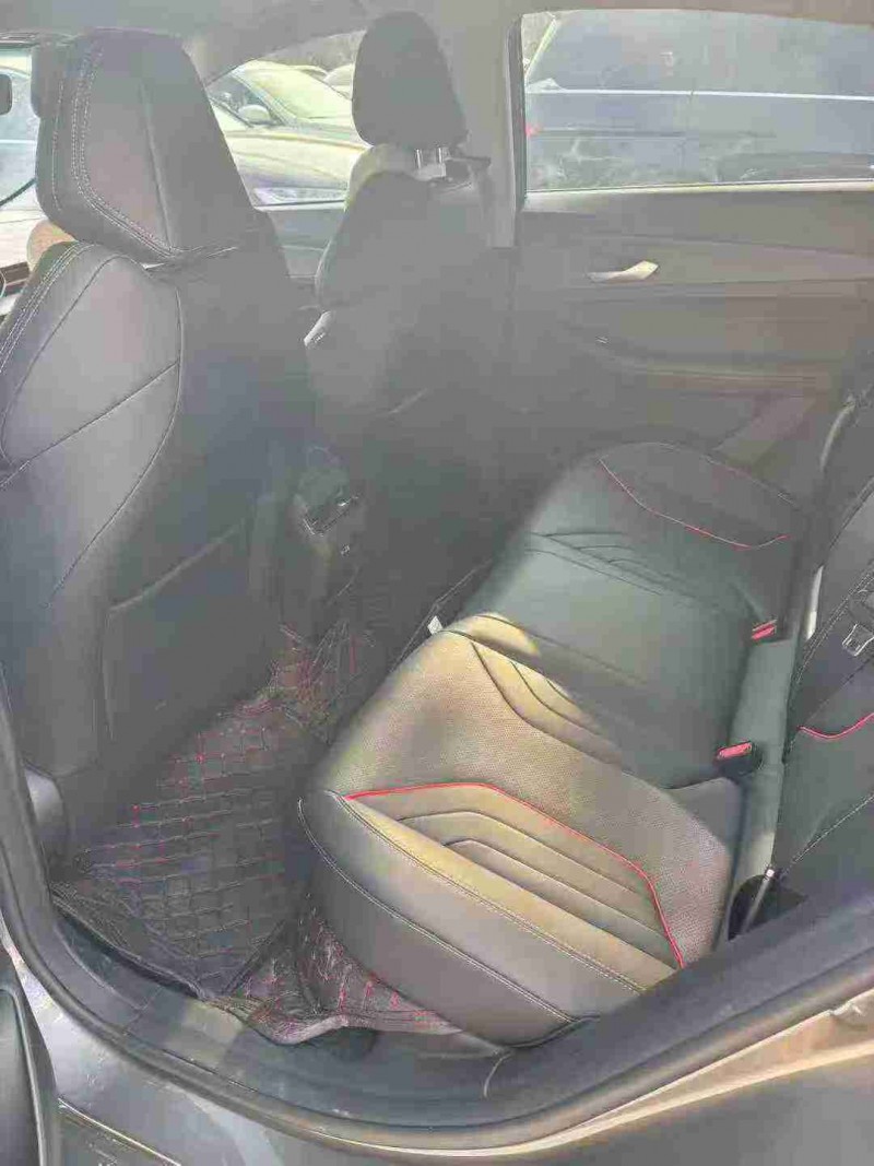 南宁25年吉利缤瑞6