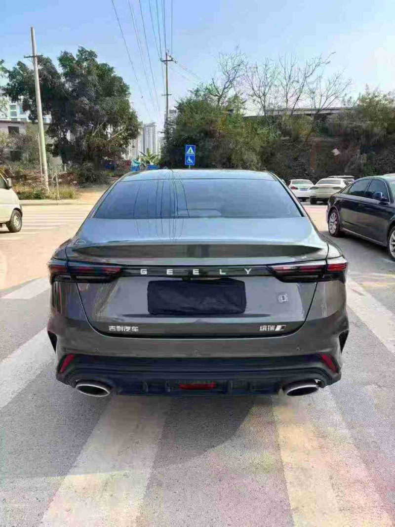 南宁25年吉利缤瑞9