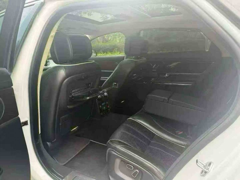 张家界12年捷豹XJL4