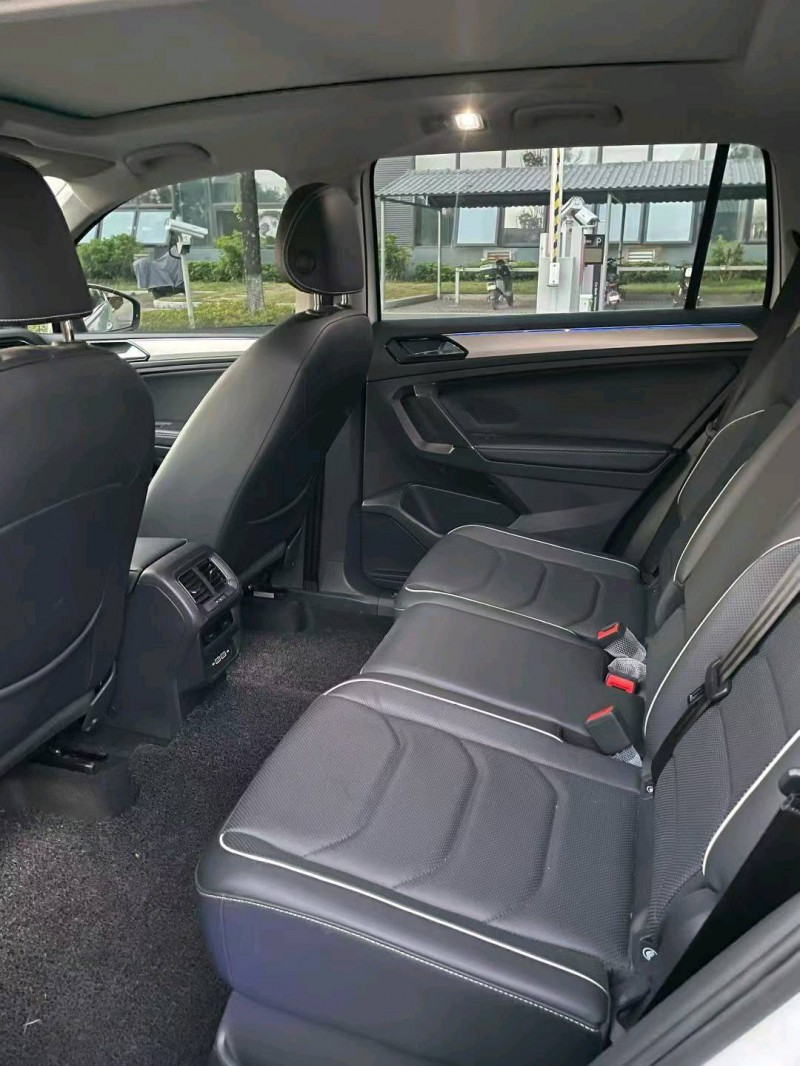 东莞21年大众途观5