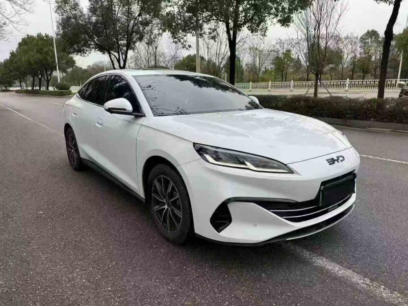 岳阳25年比亚迪海豹3