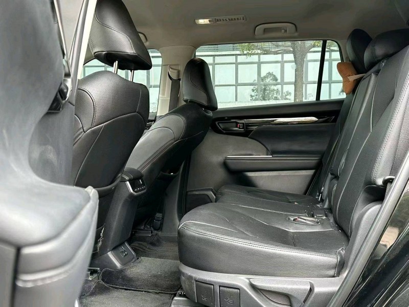 东莞23年丰田汉兰达6