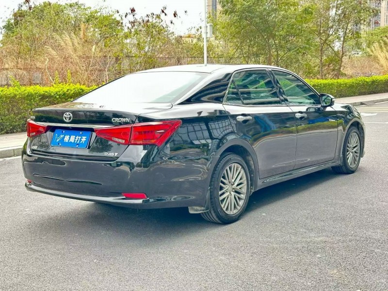 东莞18年丰田皇冠8