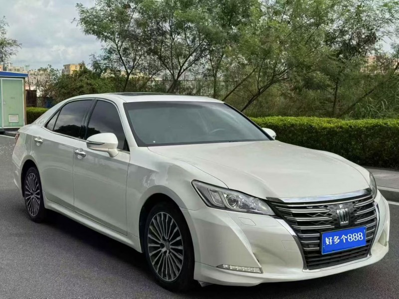 东莞18年丰田皇冠2