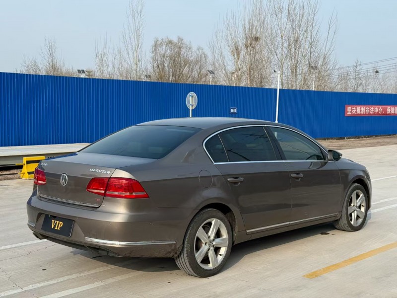 青岛13年大众迈腾8