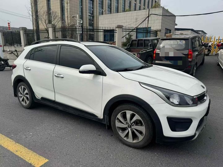 娄底18年起亚KXCROSS3