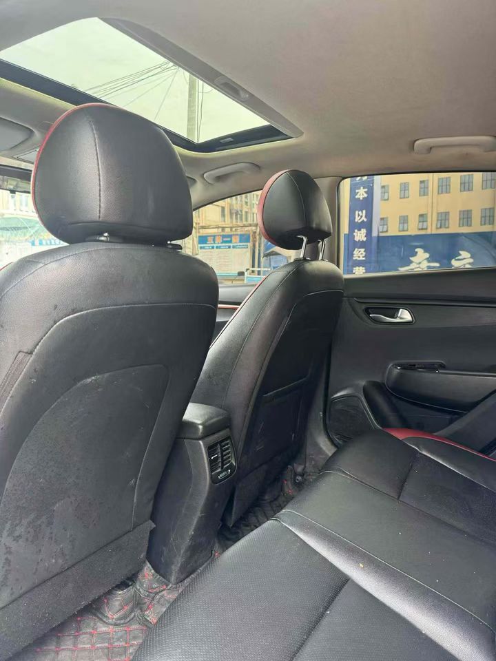 娄底18年起亚KXCROSS5