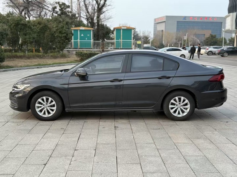 徐州19年大眾寶來8