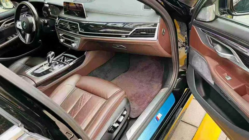 深圳19年寶馬7系8