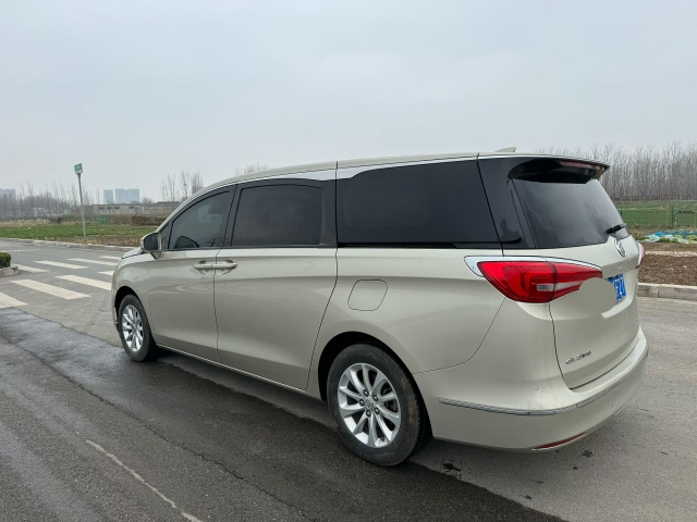 聊城17年別克GL87