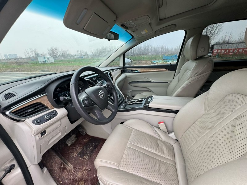 聊城17年別克GL88