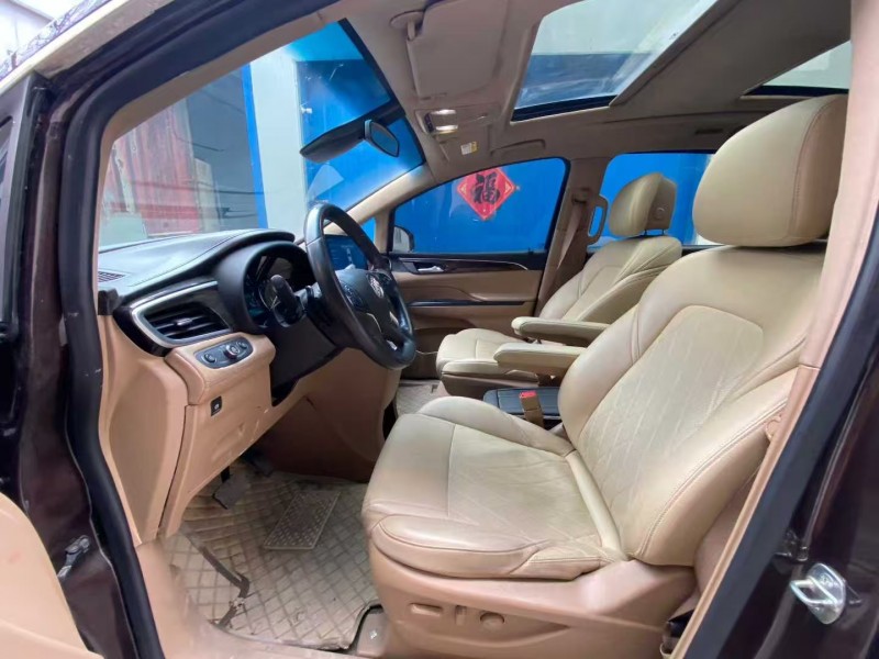 濰坊17年別克GL84