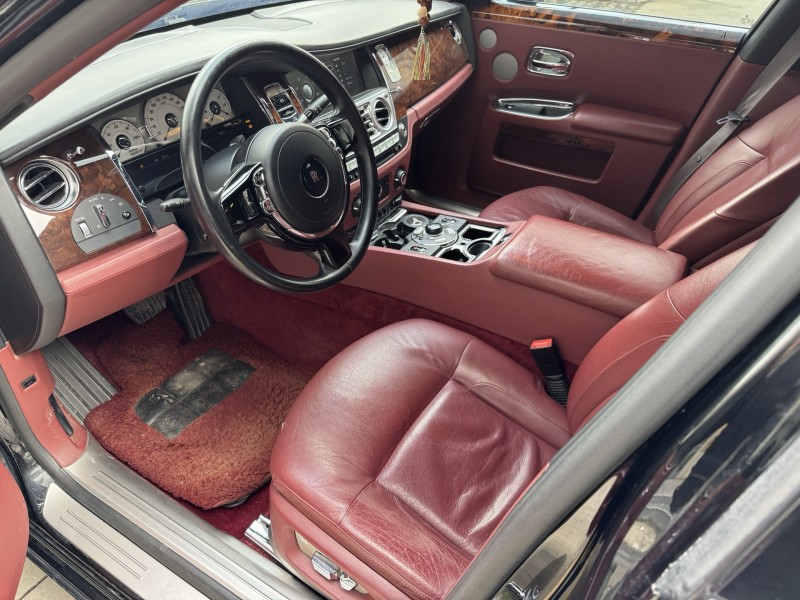 济宁12年劳斯莱斯古斯特4