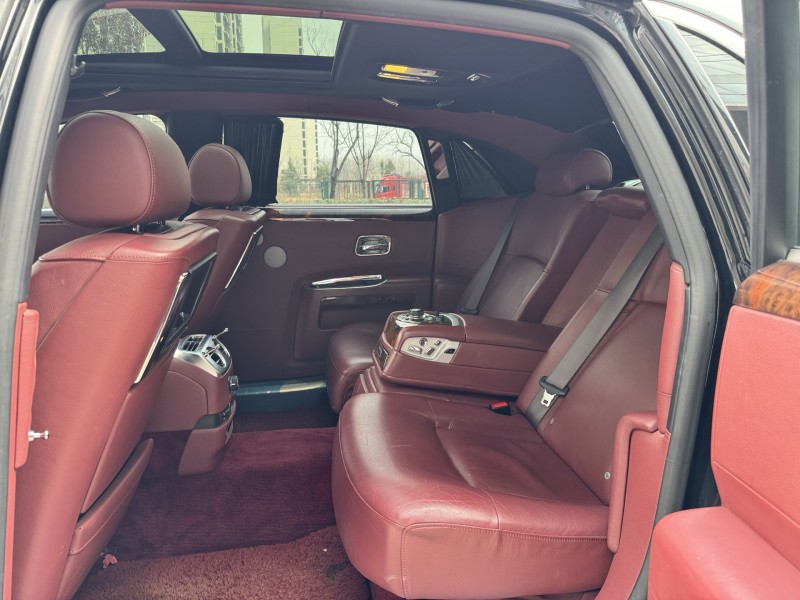 济宁12年劳斯莱斯古斯特6