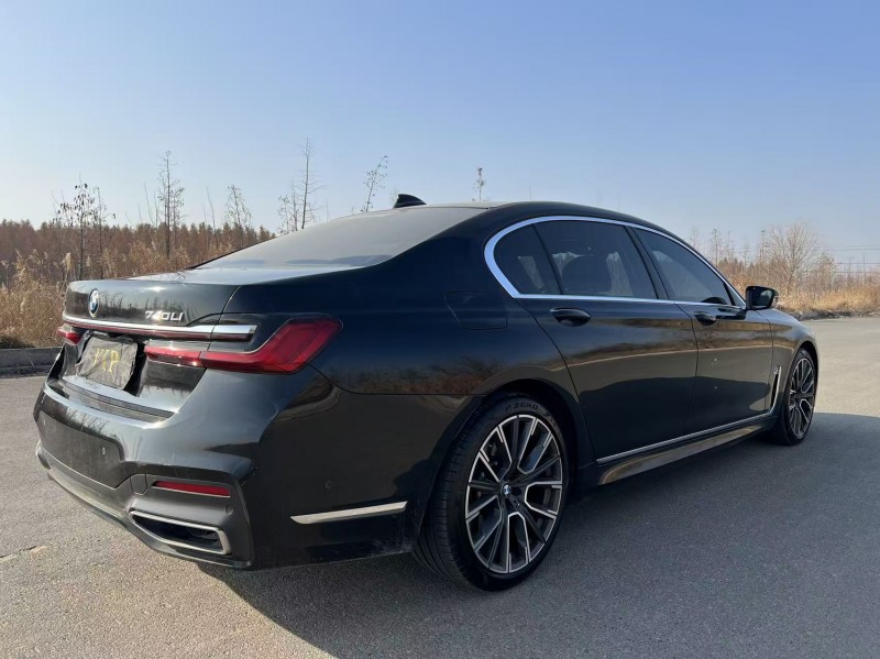 盐城23年宝马7系8