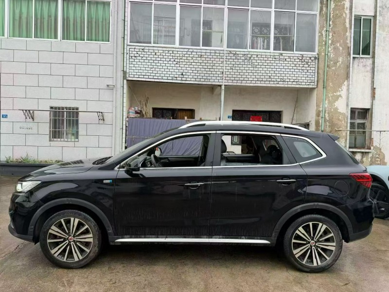 娄底21年荣威RX52