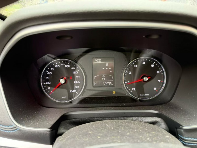 娄底21年荣威RX54