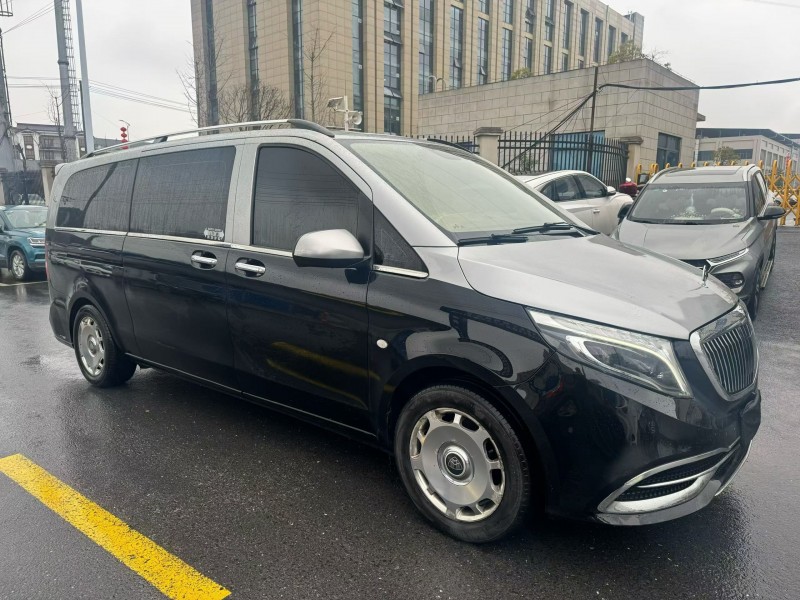 娄底21年奔驰威霆3