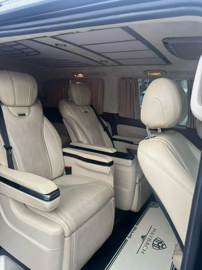 娄底21年奔驰威霆5