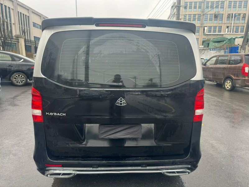 娄底21年奔驰威霆9