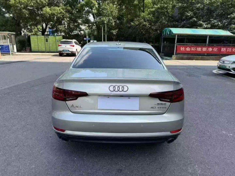 长沙18年奥迪A4L3