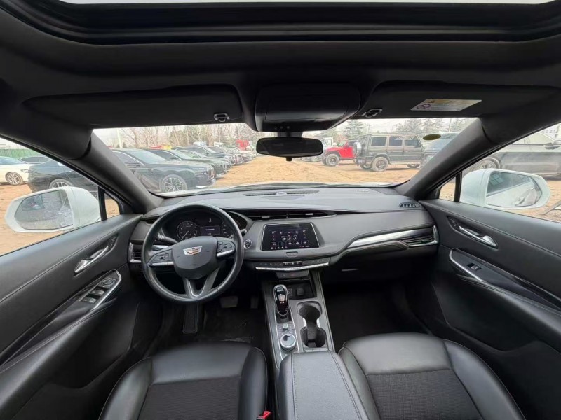 焦作20年凯迪拉克XT45