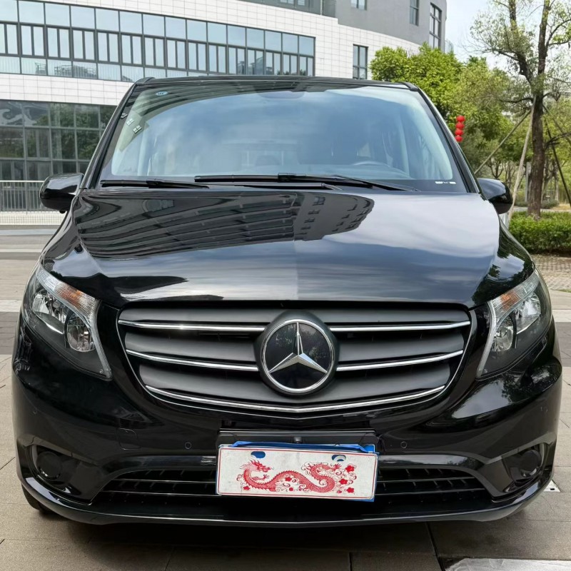 佛山23年奔驰威霆1