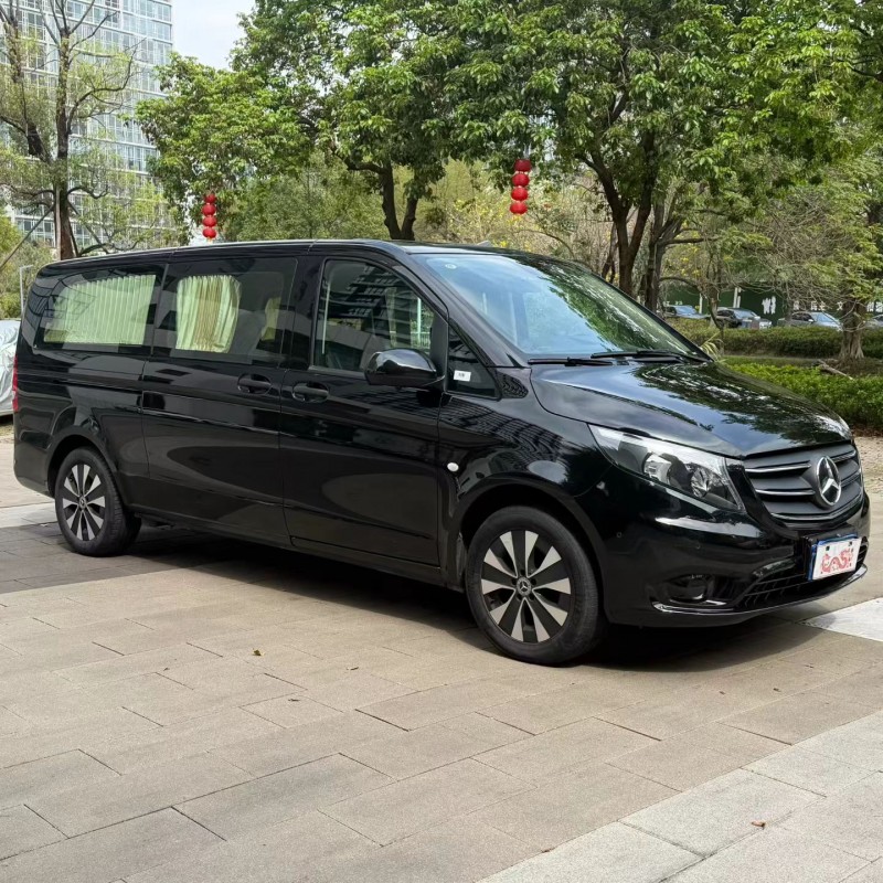 佛山23年奔驰威霆2