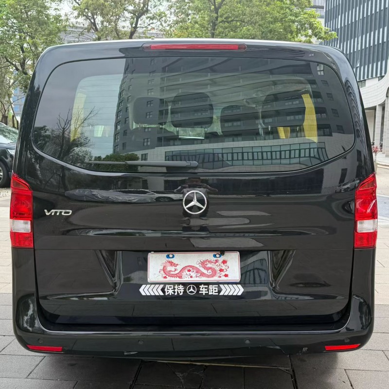 佛山23年奔驰威霆9