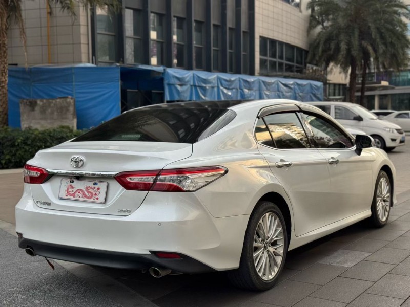 佛山20年丰田凯美瑞8