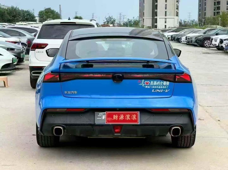 郑州22年长安汽车UNI8
