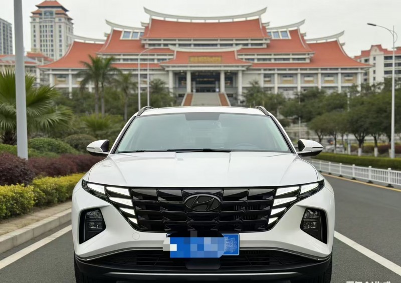 厦门23年现代途胜1