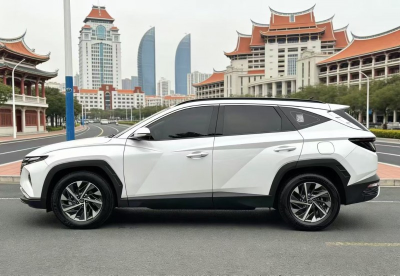 厦门23年现代途胜3