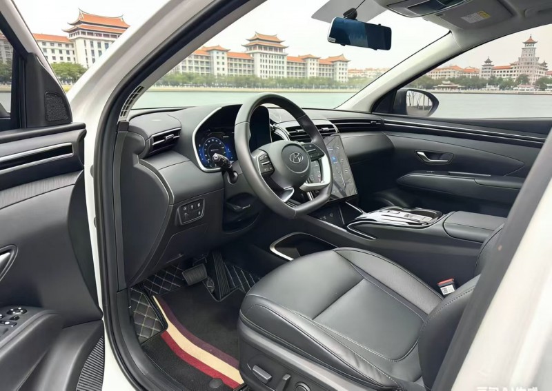 厦门23年现代途胜6