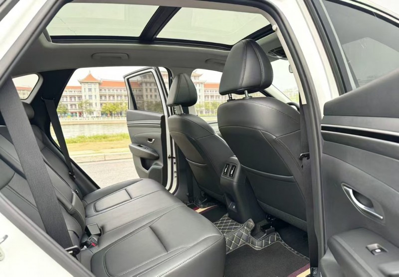 厦门23年现代途胜7