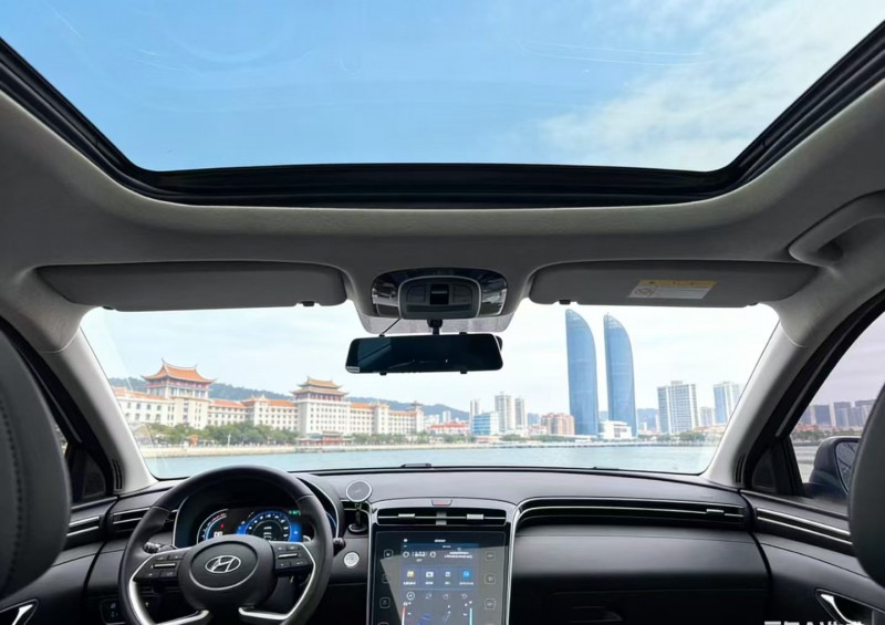 厦门23年现代途胜8