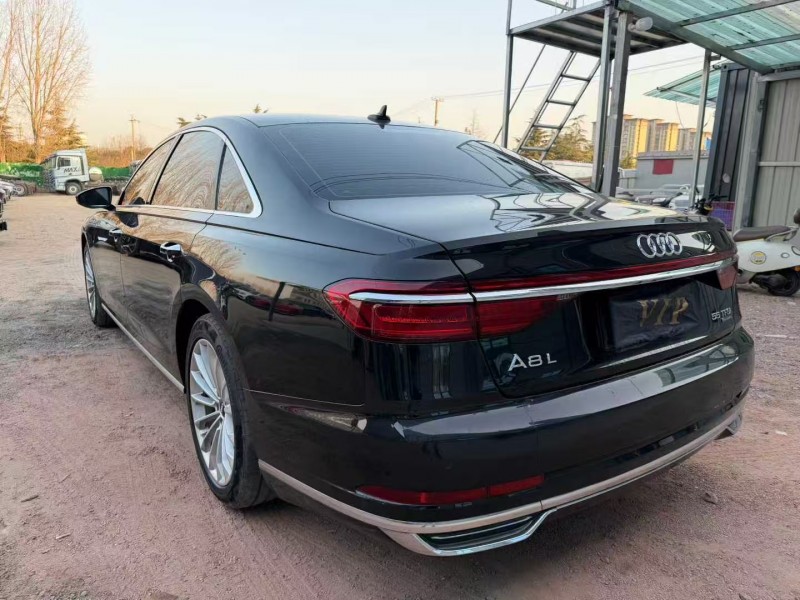 焦作18年奥迪A8L9