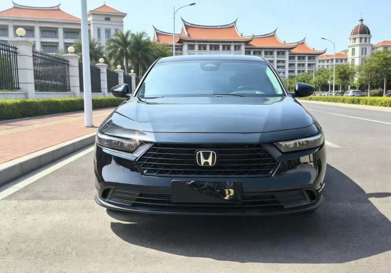 厦门25年本田雅阁1