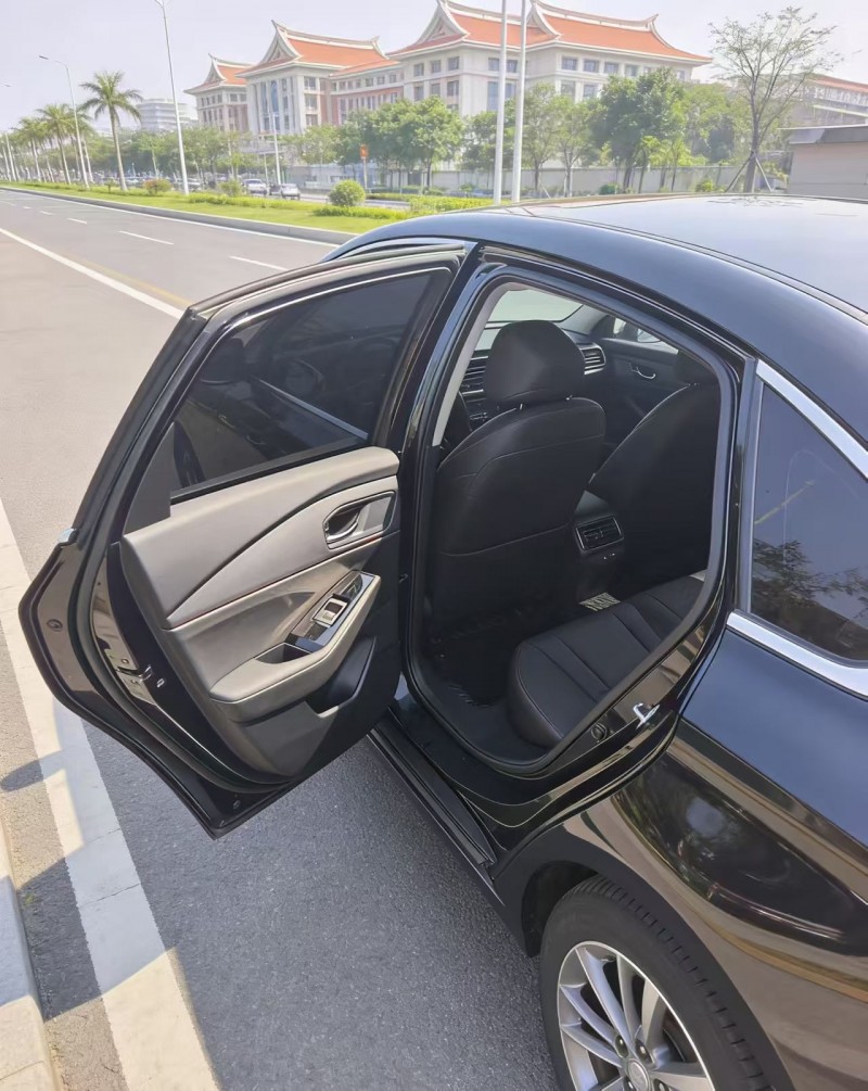 厦门25年本田雅阁4