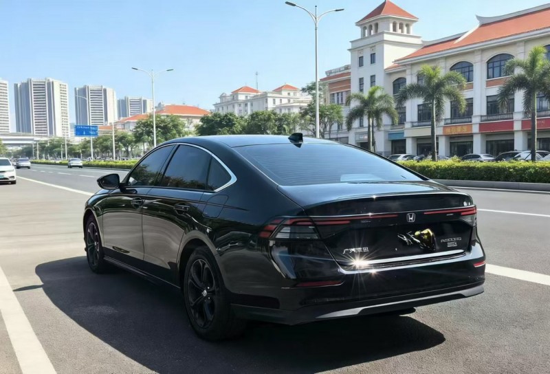 厦门25年本田雅阁7