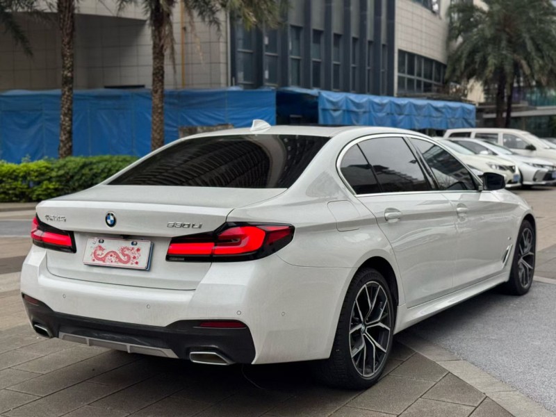 佛山22年宝马5系8