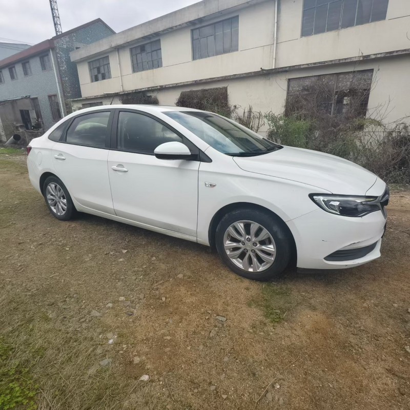 宁波21年别克英朗2