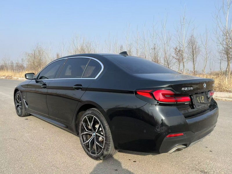 盐城23年宝马5系8