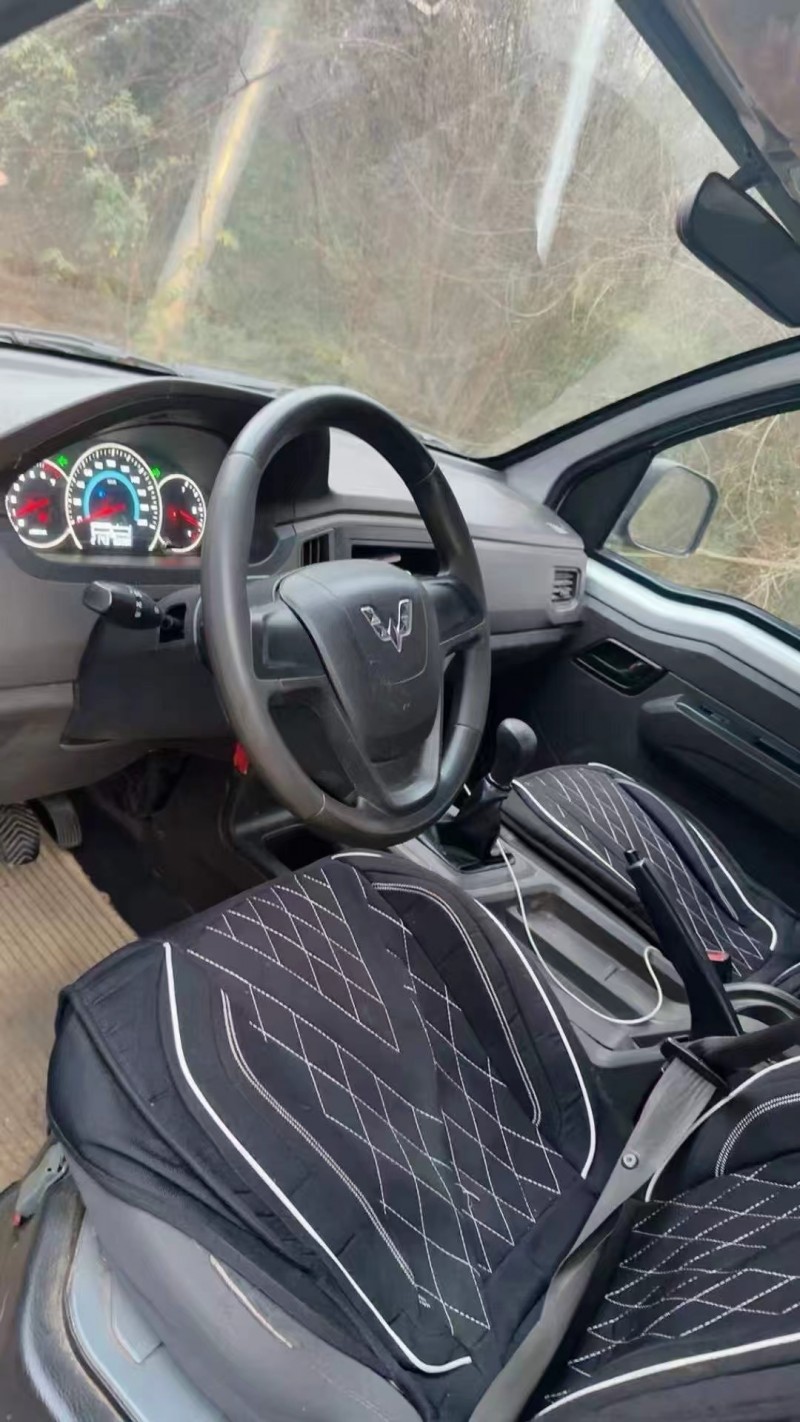 铜仁23年五菱汽车新卡2