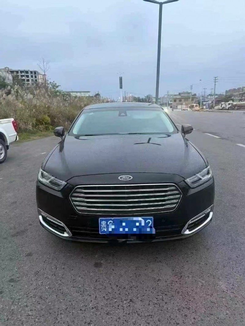 黔西南18年福特金牛座1