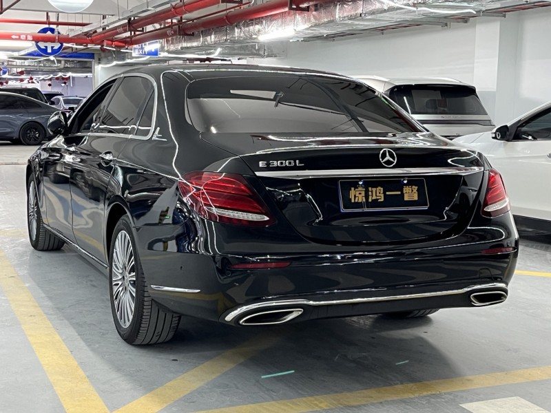 深圳20年奔馳E8