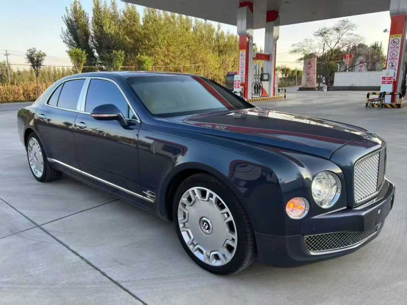 唐山15年宾利慕尚2