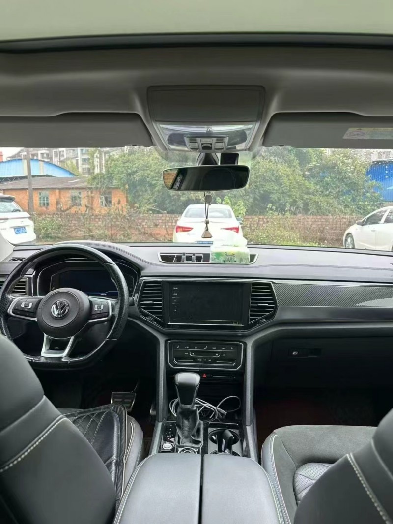 安順20年大眾途昂5