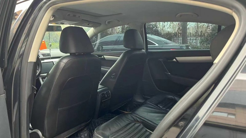 济宁17年大众迈腾4